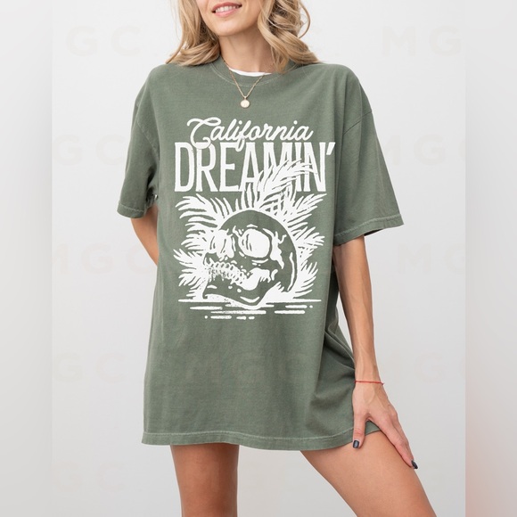 🚨 LAST ONE 🚨 Comfort Colors California Dreaming shirt - Picture 2 of 10